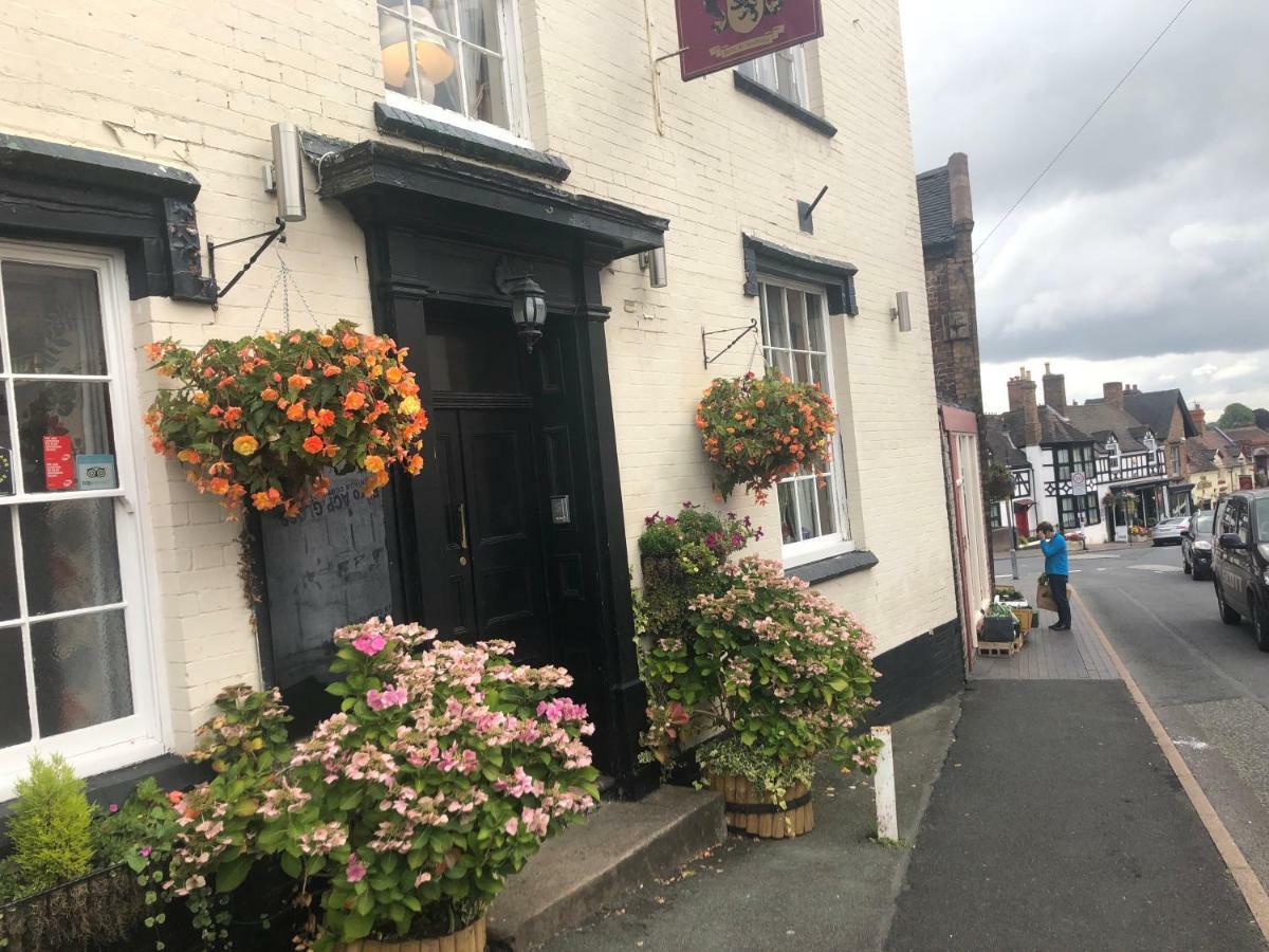 The Lion Hotel